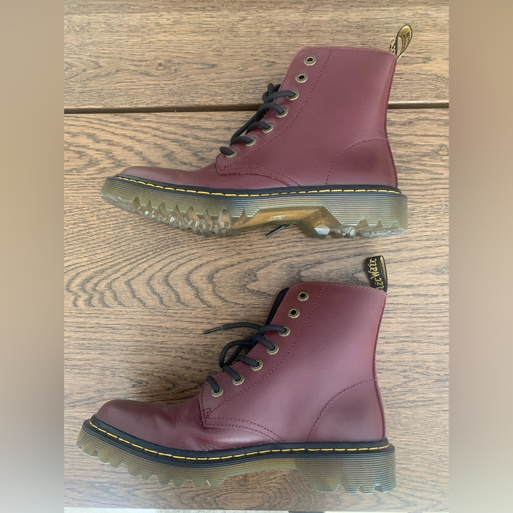 Women’s Dr Martens Boots size 8US